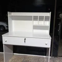 میز تحریر و مطالعه