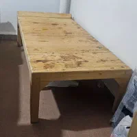 تخت چوبی