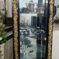 ساعت ایستاده و بوفه