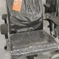 صندلی اداری چرخدار و ثابت