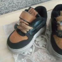 کفش بچگانه اسپرت رنگ سال شیک سایز ۲۴|کفش و لباس بچه|اراک, |دیوار