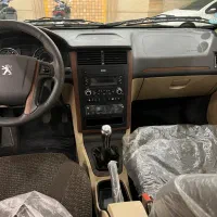 پارس ۱۴۰۱ خشک برقی|خودرو سواری و وانت|جرقویه, |دیوار