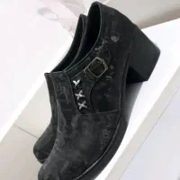 کفش سایز 40