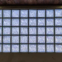 بلوک شیشه ای و آینه دکوراتیو لوزی