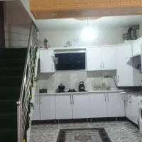 سه طبقه باهم بالاپایین راه مستقل جداهم بفروش میرسه