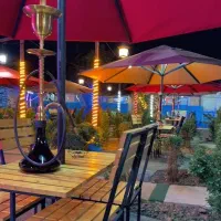 میز و صندلی بهمراه چتر