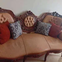 مبل بدنه چوب و چرم و جلو مبلی و عسلی و کوسن|مبلمان خانگی و میز عسلی|تهران, علم و صنعت|دیوار