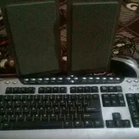 فروش یک عدد کیبورد همراه با موس وبلندگو