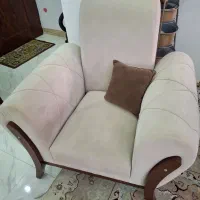 مبل سه نفره و تک‌نفره|مبلمان خانگی و میز عسلی|رشت, باهنر|دیوار