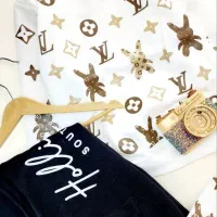 لباس بچگانه|کفش و لباس بچه|مهاباد (آذربایجان غربی), |دیوار