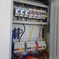 برقکار نصب انواع محافظ برق مسکونی 3فاز و تک فاز
