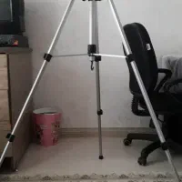سه پایه دوربین