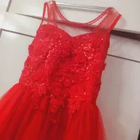 لباس عروس قرمز