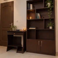 کتابخانه و میز سفارشی ساز از چوب راش وmdf