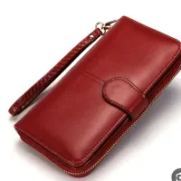 یک عدد کیف مدارک و مقداری پول پیدا شده