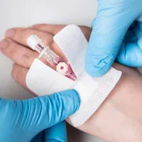 خدمات پرستاری تزریقات وصل سرم تراپی فصد خون درمنزل|خدمات آرایشگری و زیبایی|تهران, صادقیه|دیوار