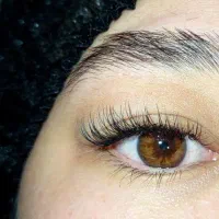 اکستنشن و لیفت و لمینت مژه و ابرو ی تخصصی|خدمات آرایشگری و زیبایی|قم, صفاشهر|دیوار