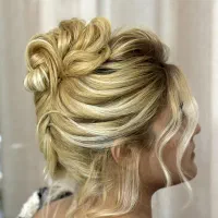 آموزش تخصصی شنیون و بافت مو