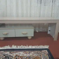میز تلویزیون و آینه شعمدان