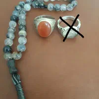 انگشتر و تسبیح