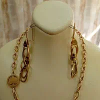 اول طلاتوازهمه جا قیمت بگیردرآخربیارطلای محسن