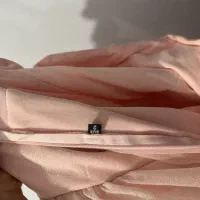 لباس صورتی|لباس|قم, در بهشت|دیوار