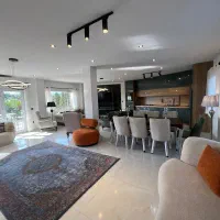 فروش ویلای ۵۵۰متری کلاسیک شهرکی با نگهبانی هچیرود|فروش خانه و ویلا|هچیرود, |دیوار