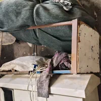 چهار پایه اهنی