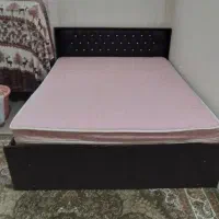 تخت دو نفره کم کار بسیار محکم