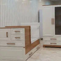 تخت و کمد نوزاد
