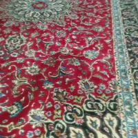 فرش قرمز