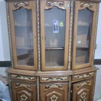 بوفه چوبی منبت کاری شده در حد نو چوب گردو