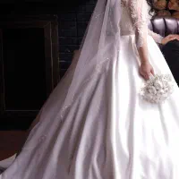 لباس عروس|لباس|ورامین, ورامین|دیوار