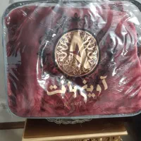 یک عددنو  پتو گل برجسته زرشکی دونفره ۳۲۰۰ ملیون