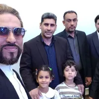 گروه هنری نمایشی شعبده بازی ، مجری طنز