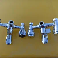 دو عدد شیر مخلوط حمام
