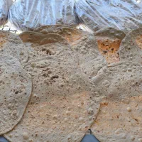 نان رژیمی (آرد کامل) (نرم و خشکه)