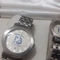 سلام یک جفت ساعت اتیقه  خیلی قدیمی هست