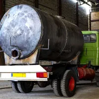 مخازن *تانکر* حمل گازوئیل، آب و مواد نفتی|مصالح و تجهیزات ساختمان|چهارباغ, |دیوار