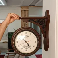 ساعت دیواری دوطرفه