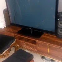 مبل ۷نفره ومیز وسط و میز عسلی و کنسول و میز tv