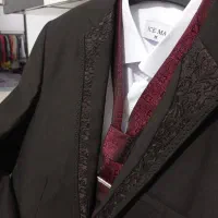 کت و شلوار و کروات