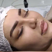 تخفیف ویژه میکرو و شید لب با ماندگاری بالا درگلشهر