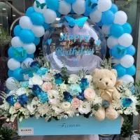 باکس نوزادی و دسته گل