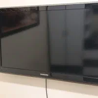 تلویزیون ۳۷ اینچ همراه با دستگاه دیجیتال