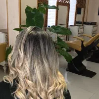 رنگ و لایت پرتیین کاشت مژه کاشت ناخن آرایش دائم