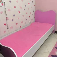 تخت نوجوان.کمدو ویترین|تخت و سرویس خواب|اصفهان, رحیمآباد|دیوار