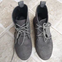 نیم بوت زنانه دو تا طوسی و مشکی سایز ۳۸