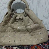 یک عدد کیف زنانه دست دوم|کیف، کفش، کمربند|اهواز, ۲۰۰۰واحدی|دیوار