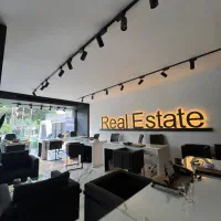 230مترتجاری دائم حاشیه وکیل آباد//تاپ لوکیشن